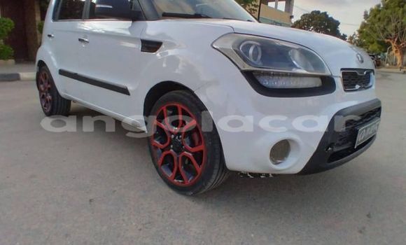 Buy Used Kia Soul White Car in Luanda in Luanda Province Buy Used Kia Soul White Car in Luanda in Luanda Province