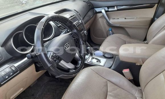 Buy Used Kia Sorento Silver Car in Luanda in Luanda Province Buy Used Kia Sorento Silver Car in Luanda in Luanda Province
