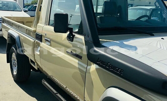 Acheter Neuf Voiture Toyota Land Cruiser Marron à Luanda, Province de Luanda Acheter Neuf Voiture Toyota Land Cruiser Marron à Luanda, Province de Luanda