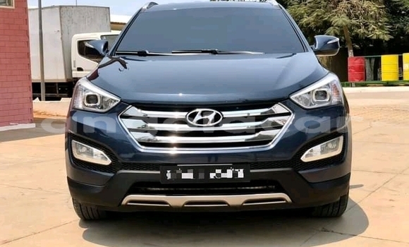 Buy Used Hyundai Tucson Blue Car in Luanda in Luanda Province