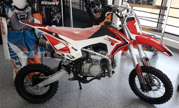 Buy Used Honda CRF Red Bike in Luanda in Luanda Province Buy Used Honda CRF Red Bike in Luanda in Luanda Province