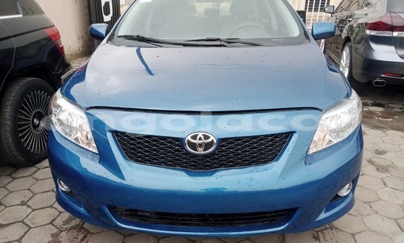 Comprar Usado Toyota Corolla Azul Carro em Luanda em Luanda Province