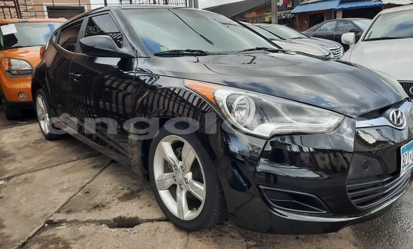 Buy Used Hyundai Veloster Black Car in Luanda in Luanda Province