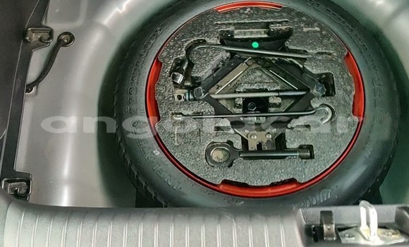 Buy Used Hyundai Veloster Silver Car in Luanda in Luanda Province Buy Used Hyundai Veloster Silver Car in Luanda in Luanda Province