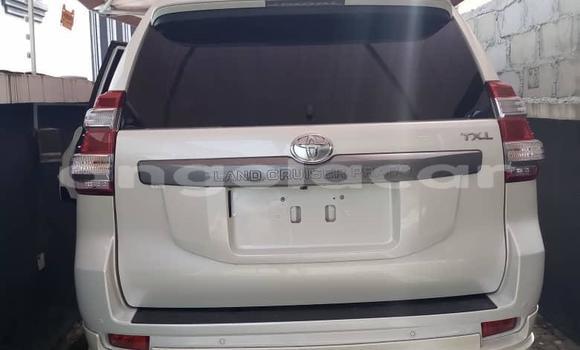 Acheter Occasion Voiture Toyota Land Cruiser Prado Blanc à Luanda, Province de Luanda Acheter Occasion Voiture Toyota Land Cruiser Prado Blanc à Luanda, Province de Luanda