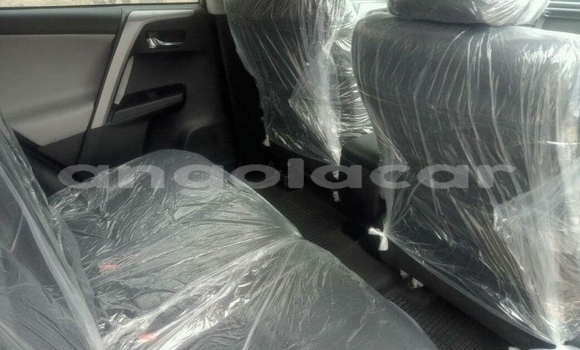 Acheter Neuf Voiture Toyota RAV4 Gris à Luanda, Province de Luanda Acheter Neuf Voiture Toyota RAV4 Gris à Luanda, Province de Luanda