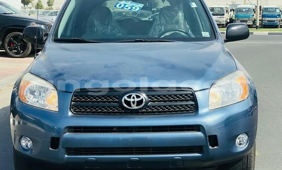 Acheter Neuf Voiture Toyota RAV4 Bleu à Luanda, Province de Luanda Acheter Neuf Voiture Toyota RAV4 Bleu à Luanda, Province de Luanda