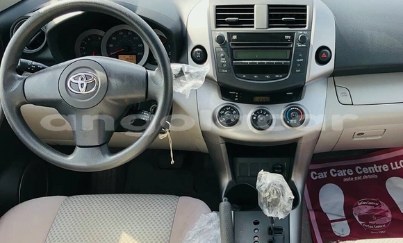 Acheter Neuf Voiture Toyota RAV4 Bleu à Luanda, Province de Luanda Acheter Neuf Voiture Toyota RAV4 Bleu à Luanda, Province de Luanda