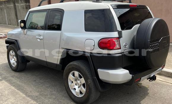 Comprar Usado Toyota FJ Cruiser Outro Carro em Luanda em Luanda Province Comprar Usado Toyota FJ Cruiser Outro Carro em Luanda em Luanda Province