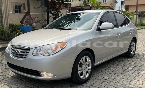 Buy Used Hyundai Elantra Silver Car in Luanda in Luanda Province