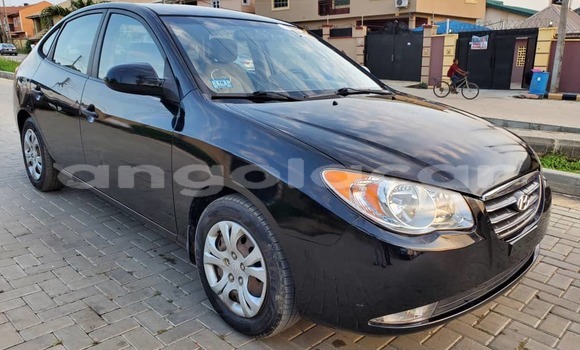 Comprar Usado Hyundai Elantra Azul Carro em Luanda em Luanda Province