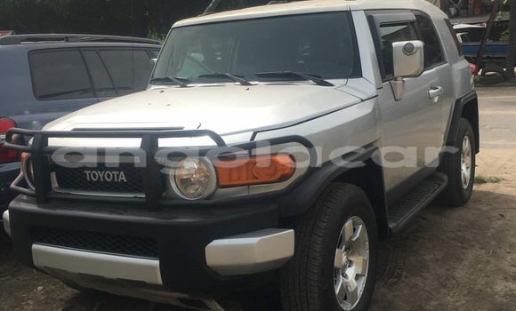 Acheter Occasion Voiture Toyota FJ Cruiser Gris à Luanda, Province de Luanda