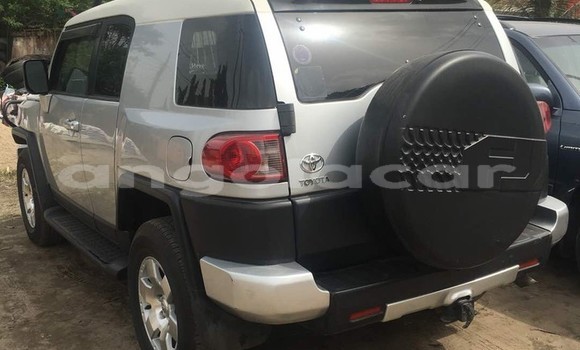 Comprar Usado Toyota FJ Cruiser Prata Carro em Luanda em Luanda Province Comprar Usado Toyota FJ Cruiser Prata Carro em Luanda em Luanda Province