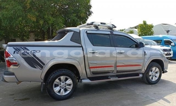 Acheter Occasion Voiture Toyota Hilux Gris à Luanda, Province de Luanda Acheter Occasion Voiture Toyota Hilux Gris à Luanda, Province de Luanda
