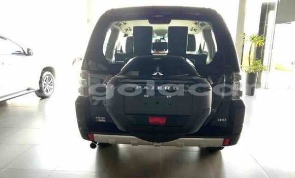 Buy Used Mitsubishi Pajero Black Car in Luanda in Luanda Province Buy Used Mitsubishi Pajero Black Car in Luanda in Luanda Province