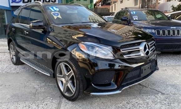 Comprar Usado Mercedes-Benz GLE Preto Carro em Luanda em Luanda Province