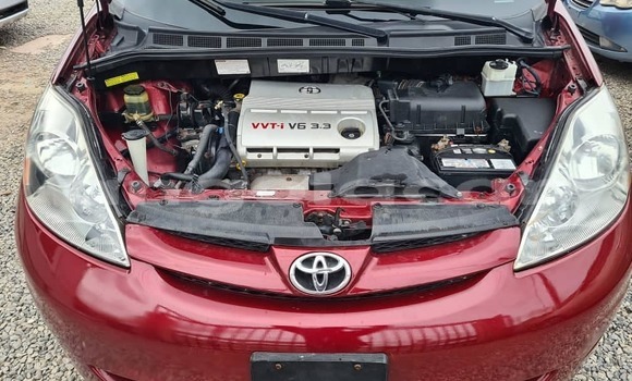 Buy Used Toyota Sienna Red Car in Luanda in Luanda Province Buy Used Toyota Sienna Red Car in Luanda in Luanda Province