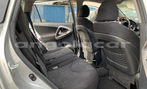 Acheter Occasion Voiture Toyota RAV4 Gris à Luanda, Province de Luanda Acheter Occasion Voiture Toyota RAV4 Gris à Luanda, Province de Luanda