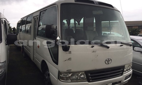 Comprar Usado Toyota Coaster Branco Carro em Luanda em Luanda Province