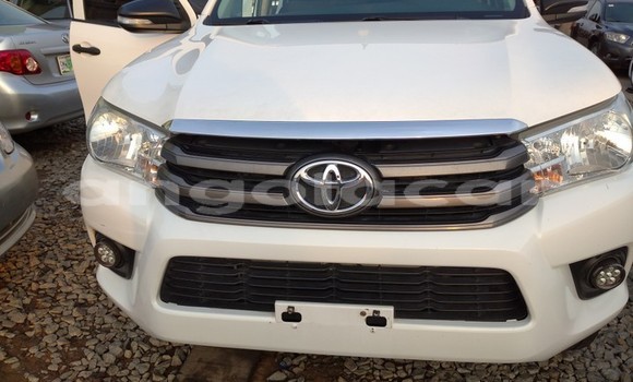 Buy Used Toyota Hilux White Car in Luanda in Luanda Province Buy Used Toyota Hilux White Car in Luanda in Luanda Province