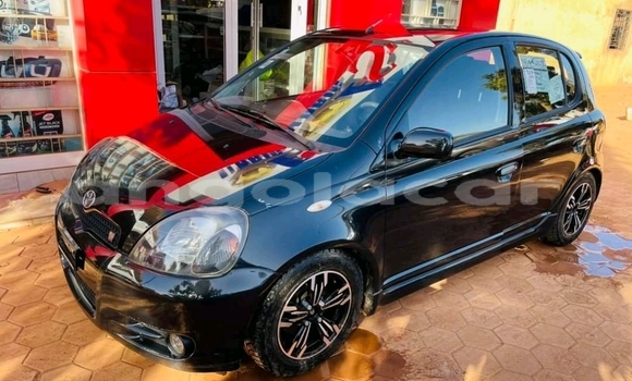 Buy Used Toyota Yaris Black Car in Luanda in Luanda Province
