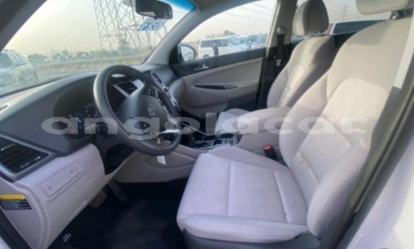 Acheter Occasion Voiture Hyundai Tucson Blanc à Luanda, Province de Luanda Acheter Occasion Voiture Hyundai Tucson Blanc à Luanda, Province de Luanda