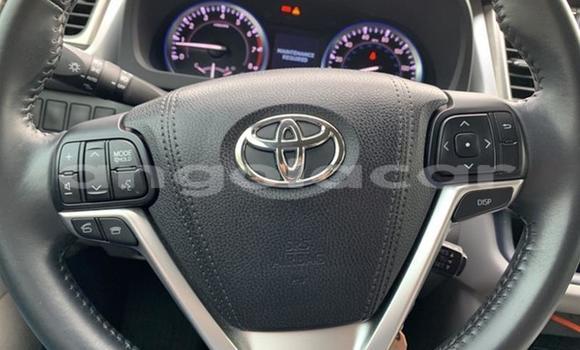 Comprar Usado Toyota Highlander Bege Carro em Luanda em Luanda Province Comprar Usado Toyota Highlander Bege Carro em Luanda em Luanda Province
