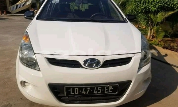 Acheter Occasion Voiture Hyundai i20 Blanc à Luanda, Province de Luanda Acheter Occasion Voiture Hyundai i20 Blanc à Luanda, Province de Luanda