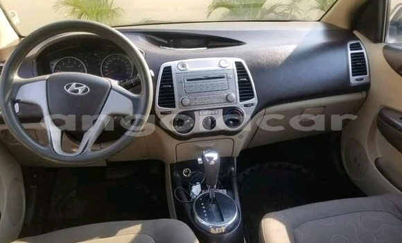 Acheter Occasion Voiture Hyundai i20 Blanc à Luanda, Province de Luanda Acheter Occasion Voiture Hyundai i20 Blanc à Luanda, Province de Luanda