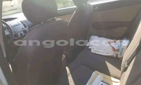 Acheter Occasion Voiture Hyundai i20 Blanc à Luanda, Province de Luanda Acheter Occasion Voiture Hyundai i20 Blanc à Luanda, Province de Luanda