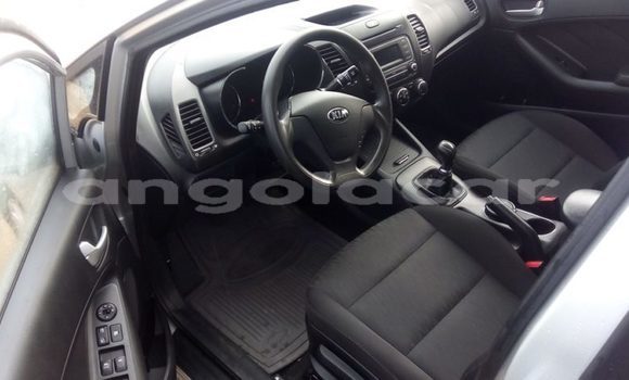 Comprar Usado Kia Cerato Prata Carro em Luanda em Luanda Province Comprar Usado Kia Cerato Prata Carro em Luanda em Luanda Province