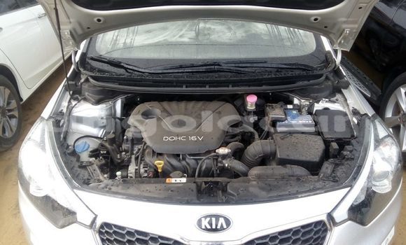 Comprar Usado Kia Cerato Prata Carro em Luanda em Luanda Province Comprar Usado Kia Cerato Prata Carro em Luanda em Luanda Province
