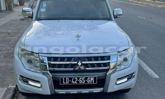 Acheter Occasion Voiture Mitsubishi Pajero Blanc à Luanda, Province de Luanda