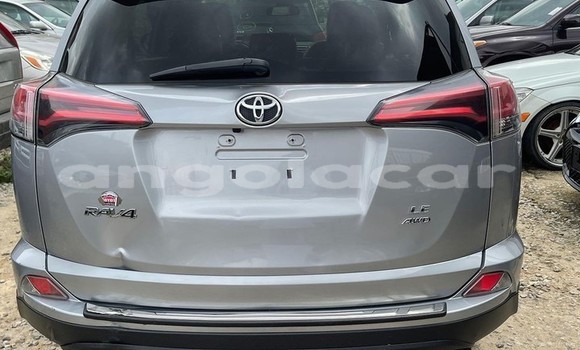 Comprar Usado Toyota RAV4 Prata Carro em Luanda em Luanda Province Comprar Usado Toyota RAV4 Prata Carro em Luanda em Luanda Province