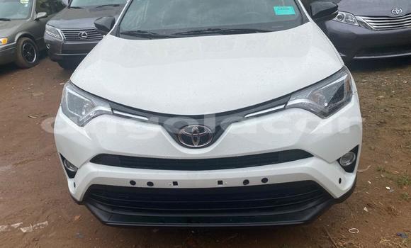 Comprar Usado Toyota RAV4 Outro Carro em Luanda em Luanda Province Comprar Usado Toyota RAV4 Outro Carro em Luanda em Luanda Province