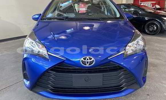 Comprar Usado Toyota Yaris Azul Carro em Luanda em Luanda Province
