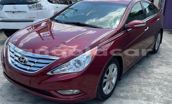 Acheter Occasion Voiture Hyundai Sonata Rouge à Luanda, Province de Luanda