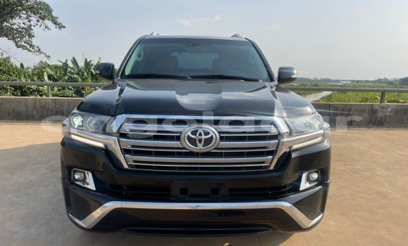 Buy Used Toyota Land Cruiser Silver Car in Luanda in Luanda Province Buy Used Toyota Land Cruiser Silver Car in Luanda in Luanda Province