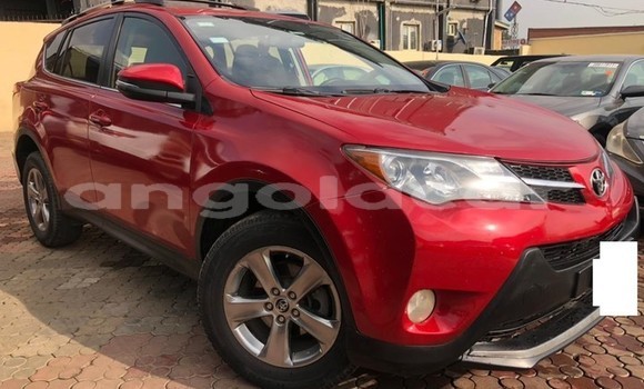 Comprar Usado Toyota RAV4 Vermelho Carro em Luanda em Luanda Province Comprar Usado Toyota RAV4 Vermelho Carro em Luanda em Luanda Province