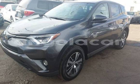 Comprar Usado Toyota RAV4 Bege Carro em Luanda em Luanda Province Comprar Usado Toyota RAV4 Bege Carro em Luanda em Luanda Province