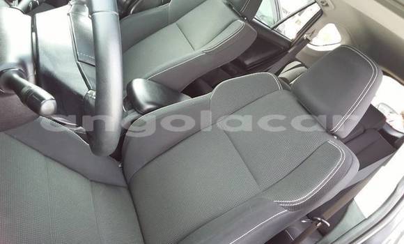 Comprar Usado Toyota RAV4 Bege Carro em Luanda em Luanda Province Comprar Usado Toyota RAV4 Bege Carro em Luanda em Luanda Province