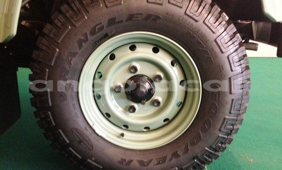 Buy Used Land Rover Defender Other Car in Luanda in Luanda Province Buy Used Land Rover Defender Other Car in Luanda in Luanda Province