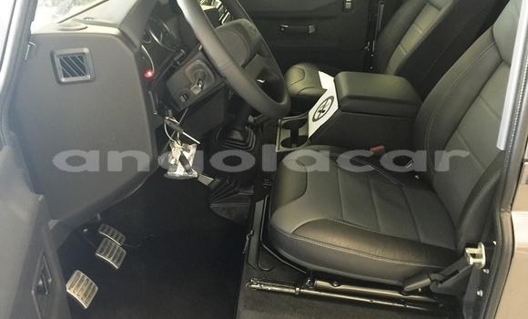 Comprar Usado Land Rover Defender Preto Carro em Luanda em Luanda Province Comprar Usado Land Rover Defender Preto Carro em Luanda em Luanda Province