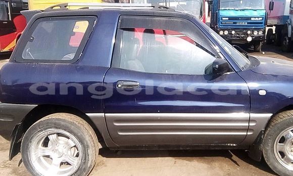 Comprar Usado Toyota RAV4 Azul Carro em Luanda em Luanda Province Comprar Usado Toyota RAV4 Azul Carro em Luanda em Luanda Province
