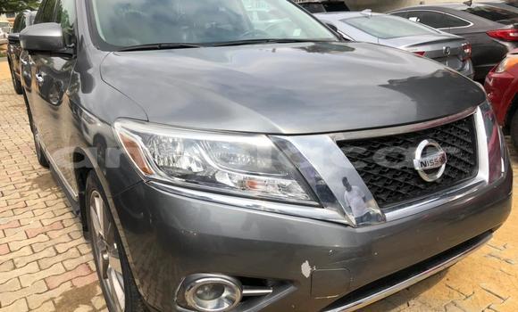 Comprar Usado Nissan Pathfinder Preto Carro em Luanda em Luanda Province