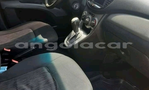 Comprar Usado Hyundai i10 Vermelho Carro em Luanda em Luanda Province Comprar Usado Hyundai i10 Vermelho Carro em Luanda em Luanda Province
