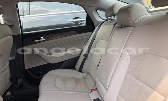 Buy Used Hyundai Sonata Blue Car in Luanda in Luanda Province Buy Used Hyundai Sonata Blue Car in Luanda in Luanda Province