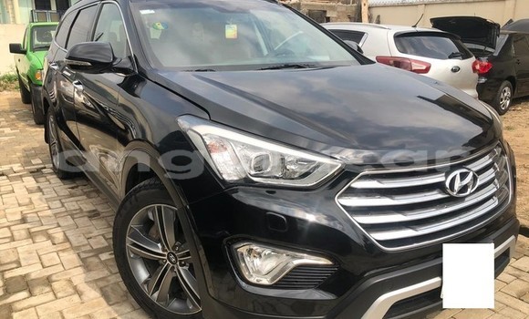 Buy Used Hyundai Santa Fe Black Car in Luanda in Luanda Province