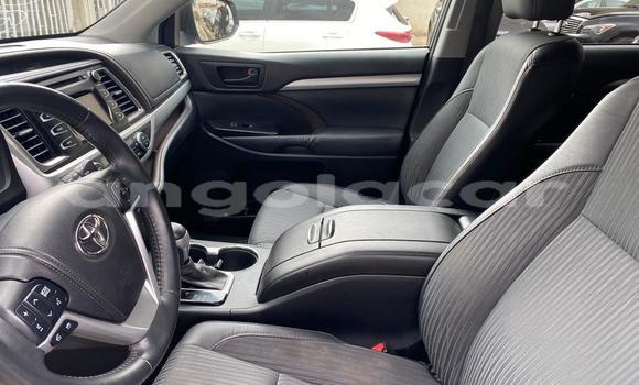 Buy Used Toyota Highlander Silver Car in Luanda in Luanda Province Buy Used Toyota Highlander Silver Car in Luanda in Luanda Province