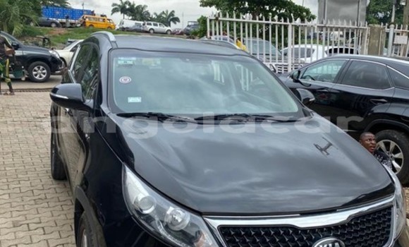 Buy Used Kia Sportage Black Car in Luanda in Luanda Province